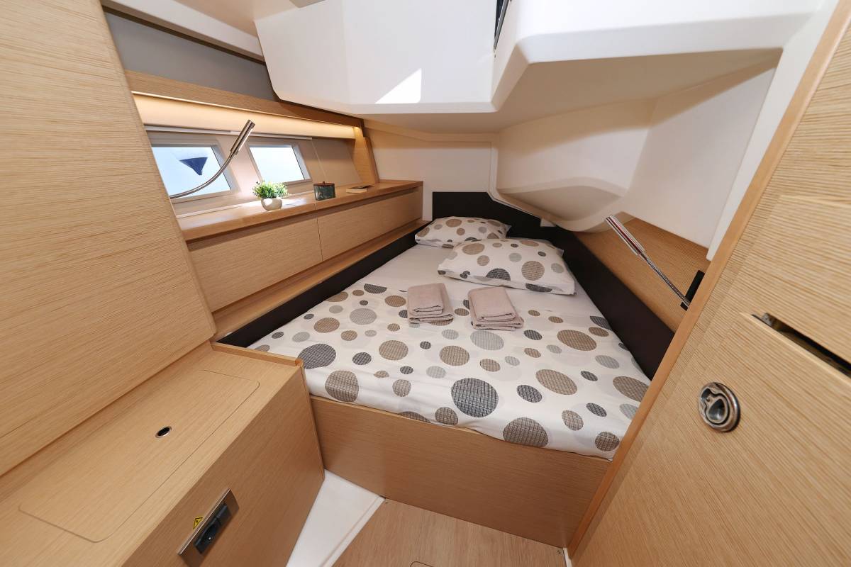 Hanse 588, Citrus | Yacht Charter Croatia