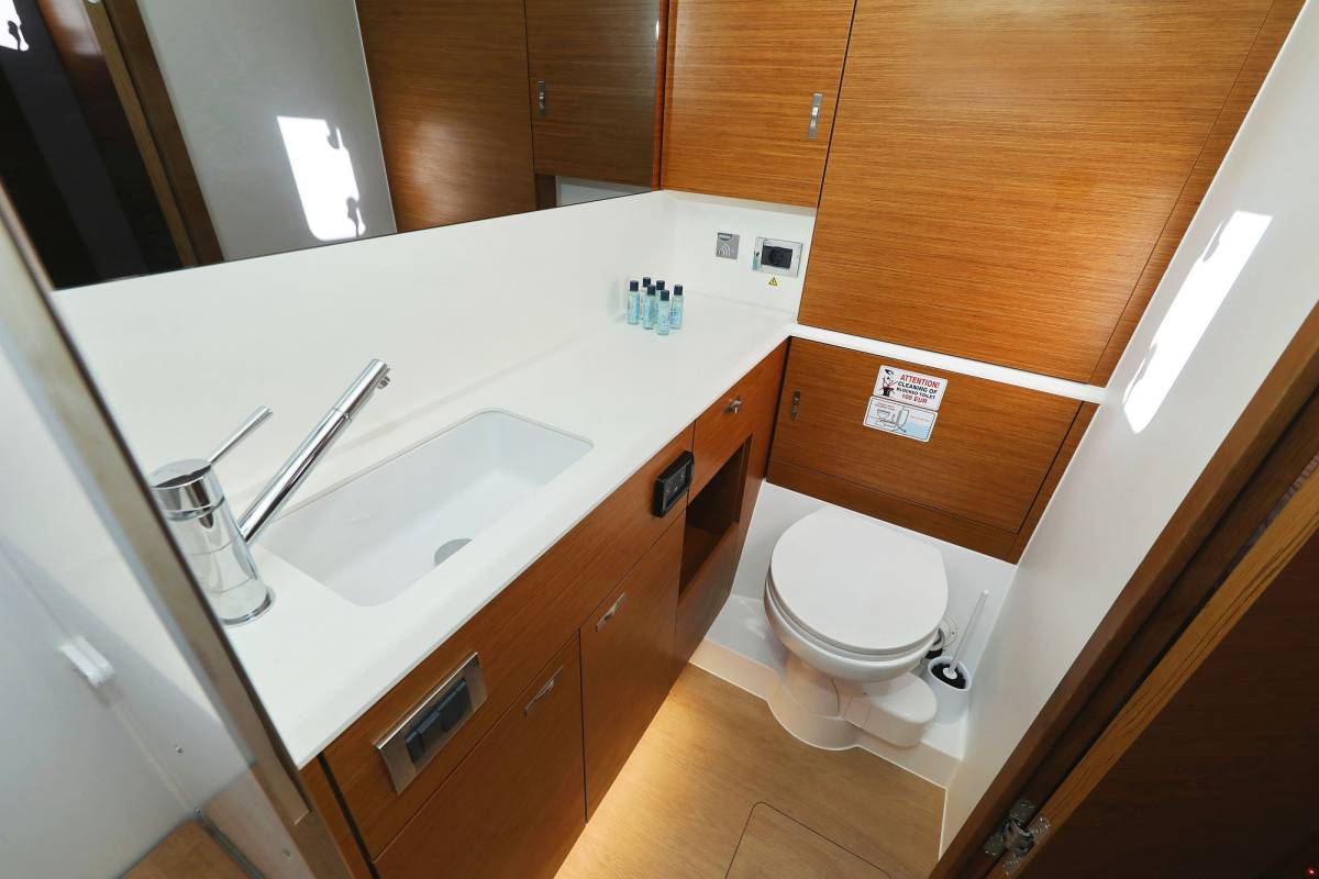 Hanse 590, Volare | Yacht Charter Croatia