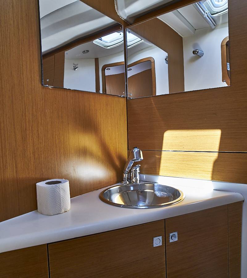 Jeanneau 53, Tina | Yacht Charter Croatia