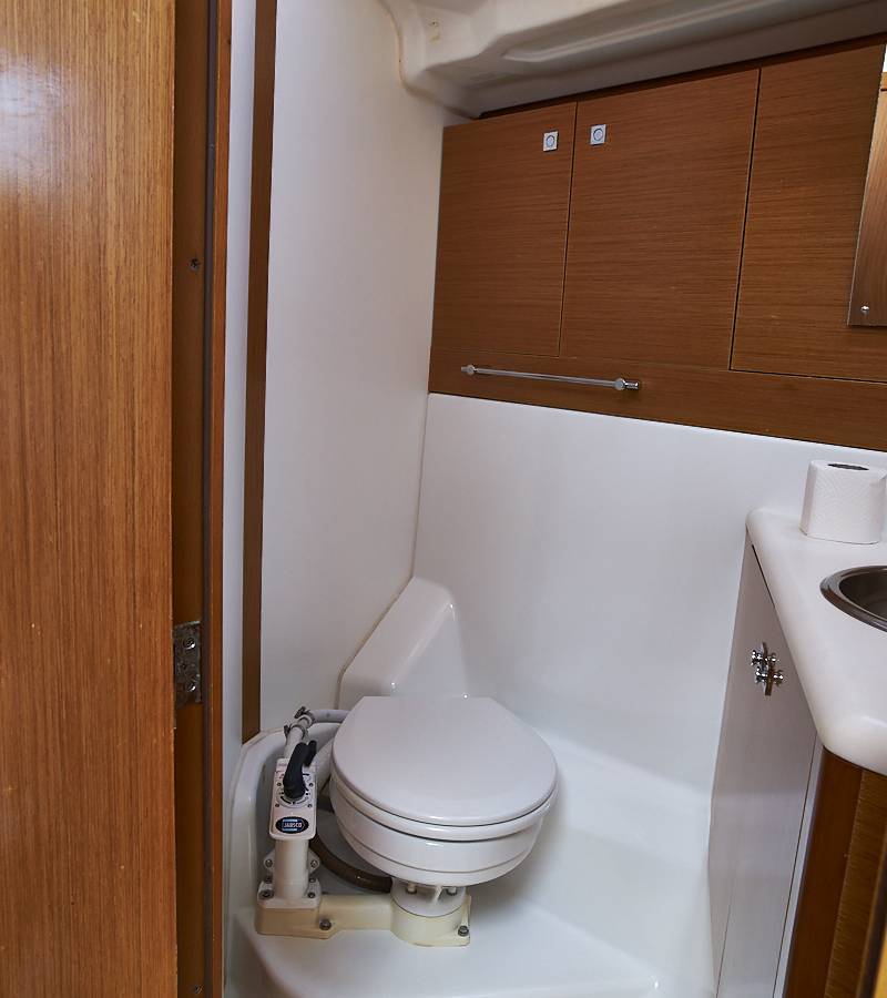 Jeanneau 53, Tina | Yacht Charter Croatia