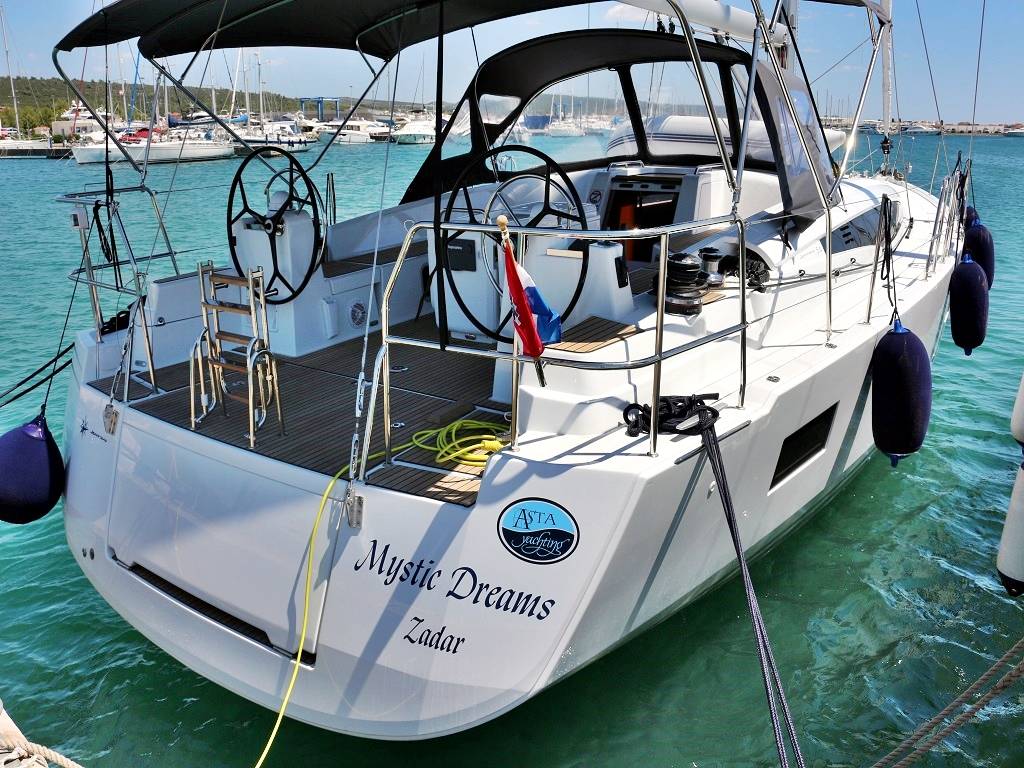 Jeanneau 54, Mystic Dreams | Yacht Charter Croatia
