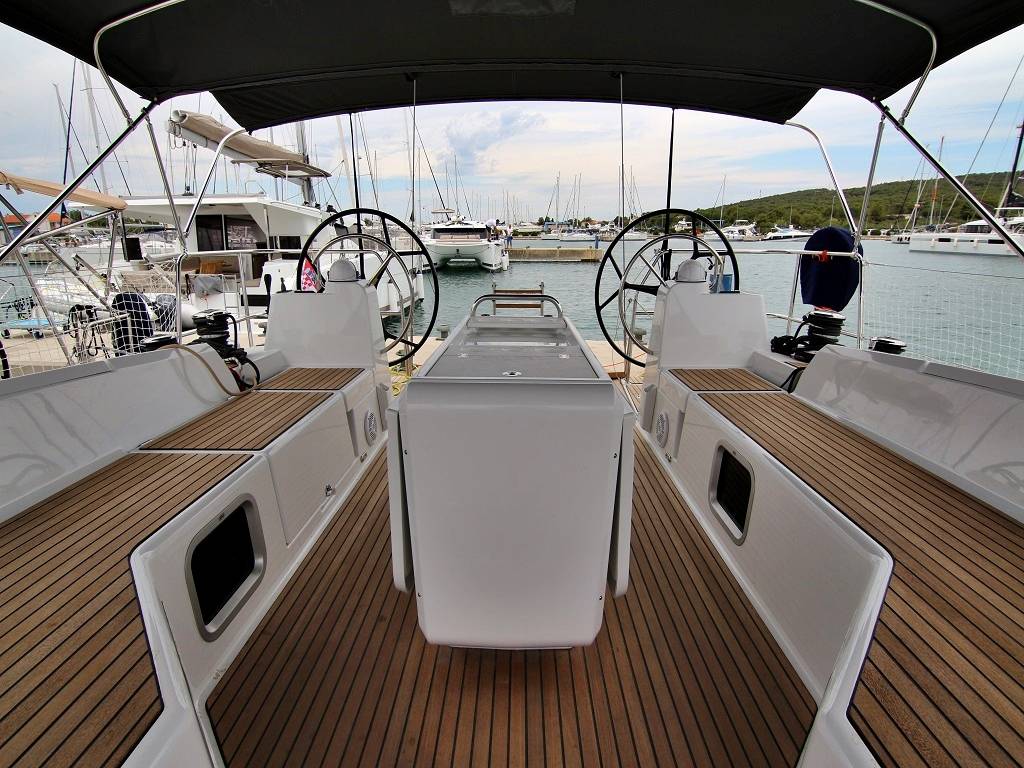 Jeanneau 54, Mystic Dreams | Yacht Charter Croatia