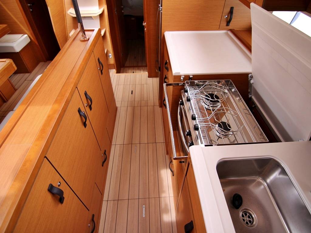 Jeanneau 54, Mystic Dreams | Yacht Charter Croatia