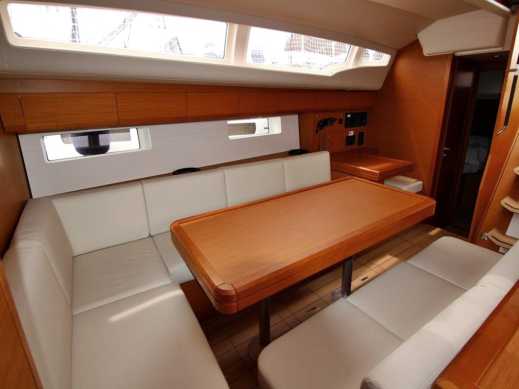 Jeanneau 54, Mystic Dreams | Yacht Charter Croatia