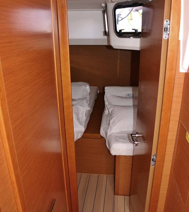 Jeanneau 54, Mystic Dreams | Yacht Charter Croatia