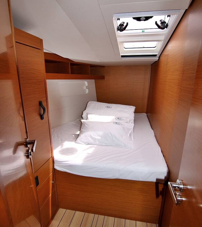 Jeanneau 54, Mystic Dreams | Yacht Charter Croatia