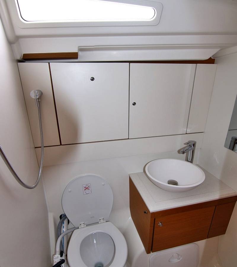 Jeanneau 54, Mystic Dreams | Yacht Charter Croatia