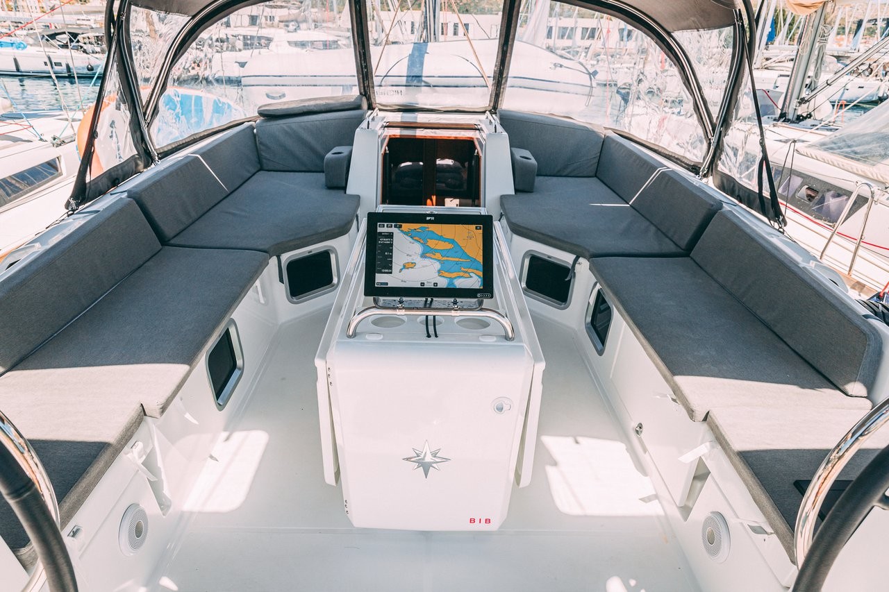 Jeanneau 54, El Yelmo | Yacht Charter Croatia
