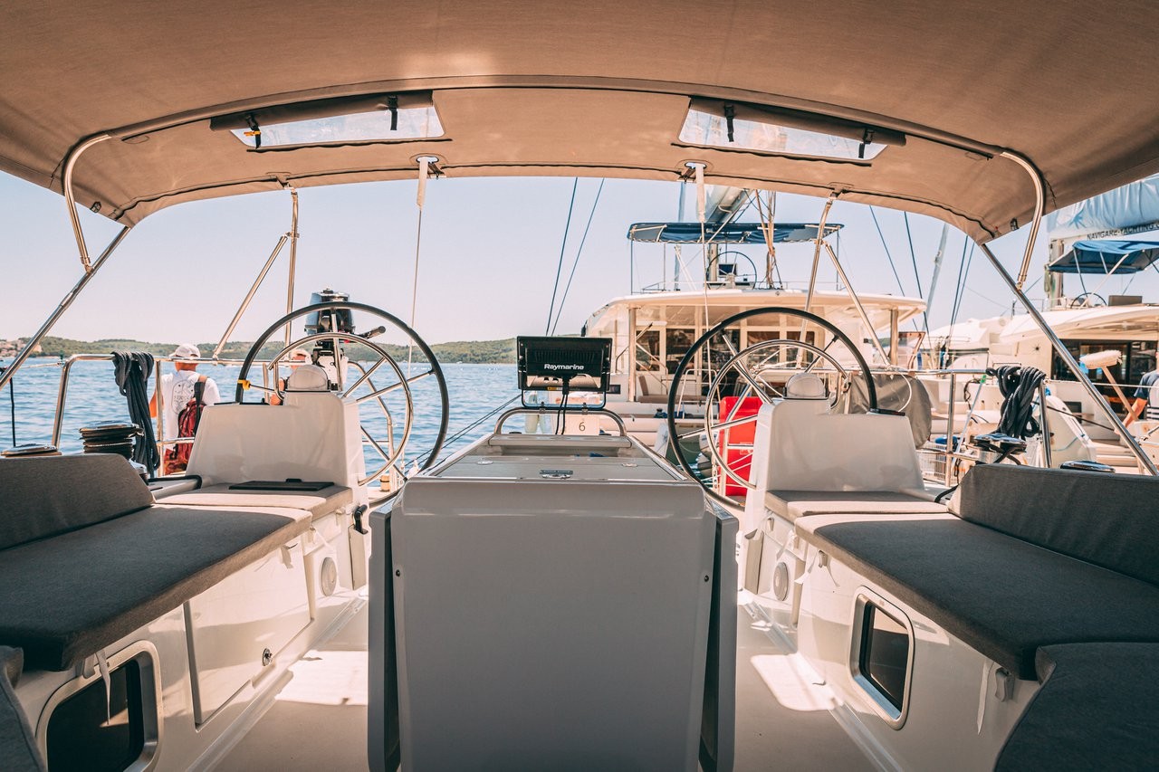 Jeanneau 54, El Yelmo | Yacht Charter Croatia