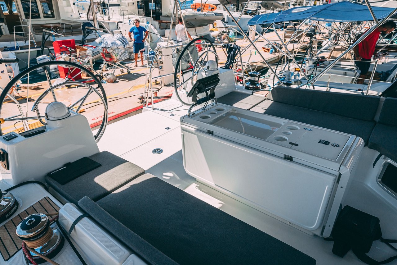 Jeanneau 54, El Yelmo | Yacht Charter Croatia