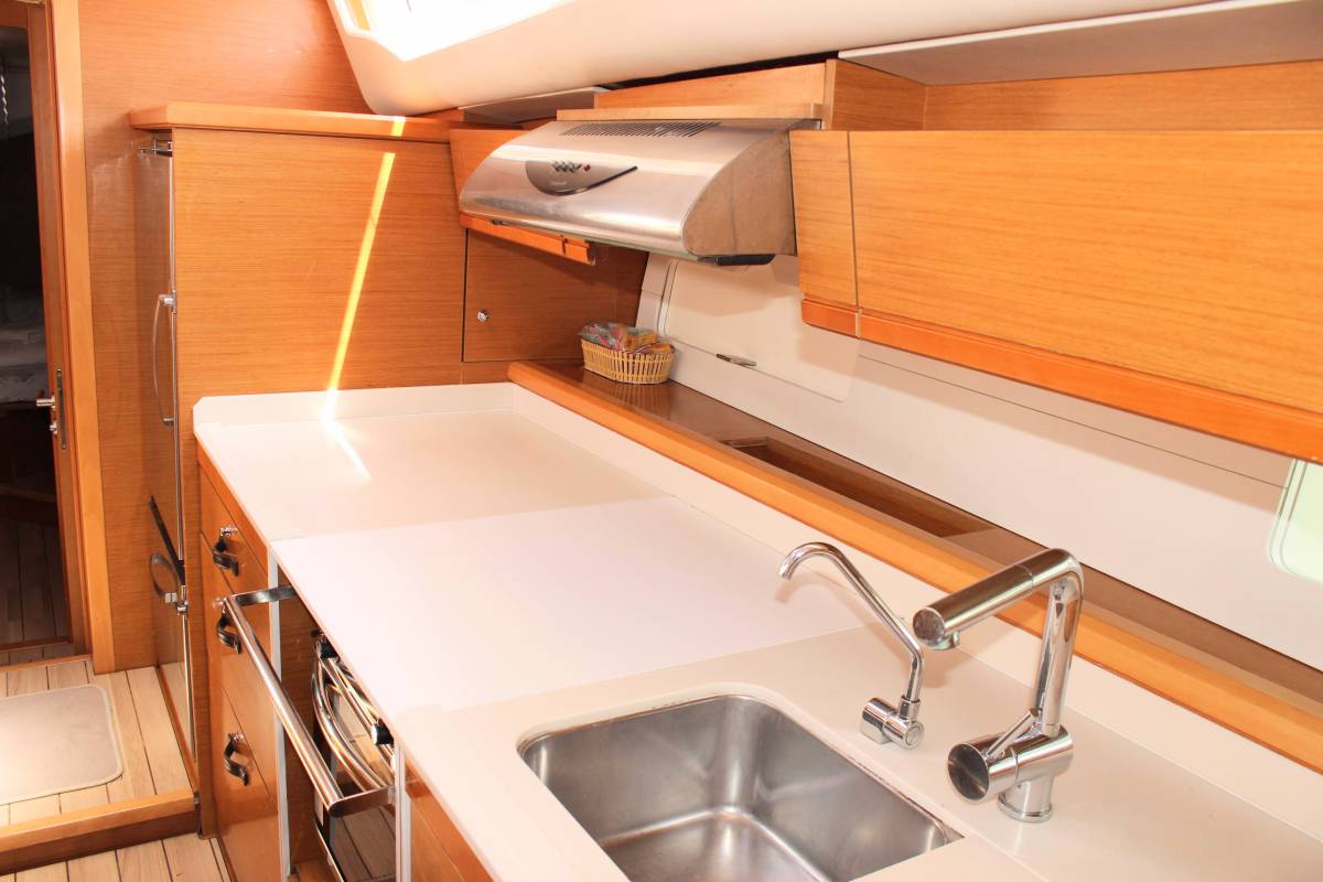 Jeanneau 54, Blue Angel | Yacht Charter Croatia