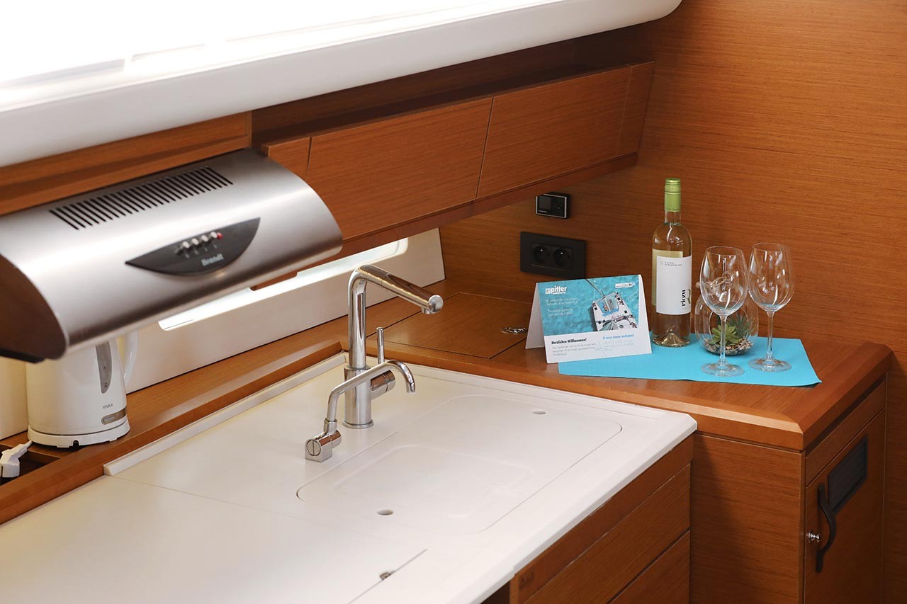 Jeanneau 54, Mary-Lu | Yacht Charter Croatia