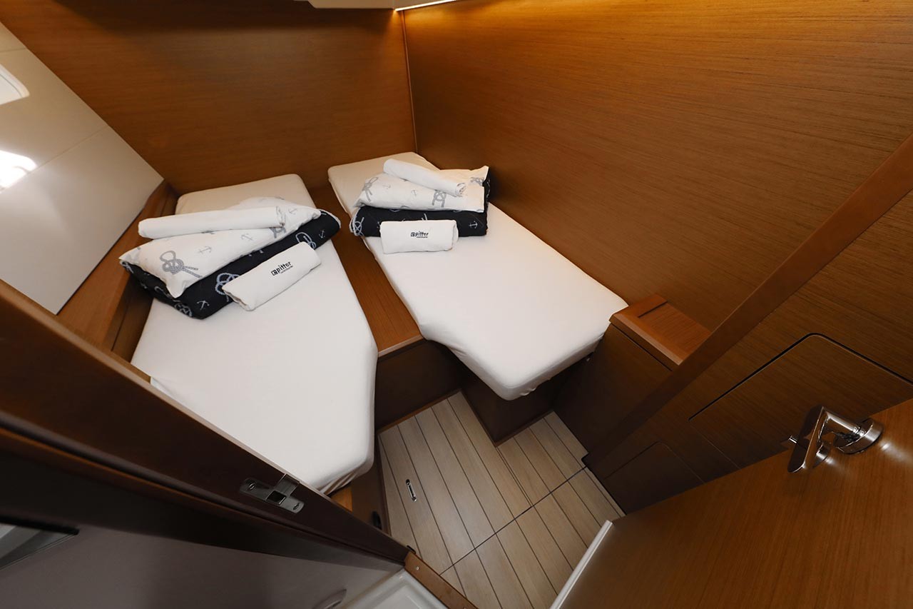 Jeanneau 54, Mary-Lu | Yacht Charter Croatia