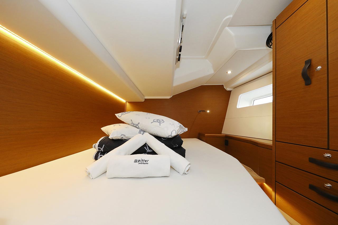 Jeanneau 54, Mary-Lu | Yacht Charter Croatia