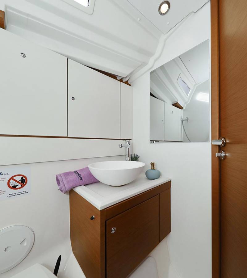 Jeanneau 54, Mary-Lu | Yacht Charter Croatia