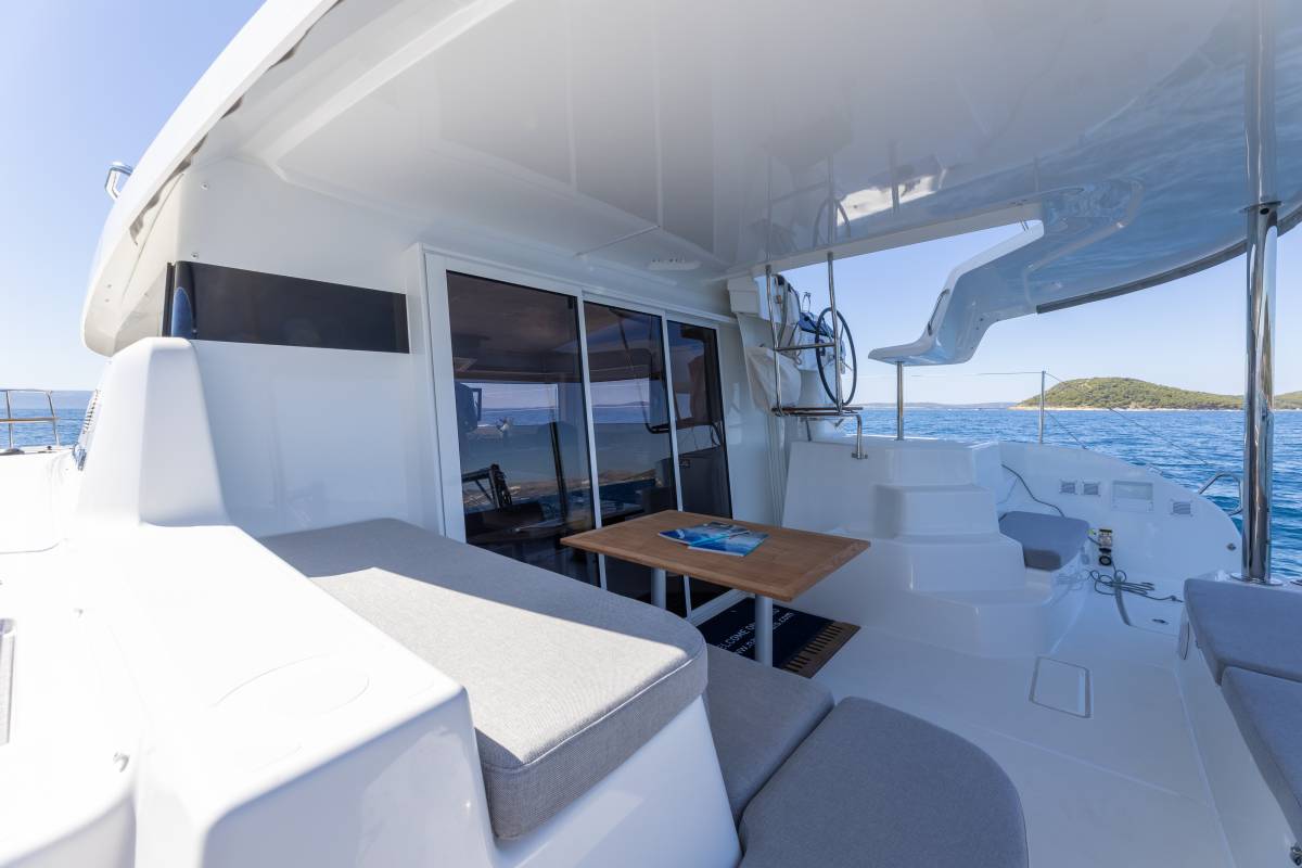 Lagoon 38, Furia | Yacht Charter Croatia