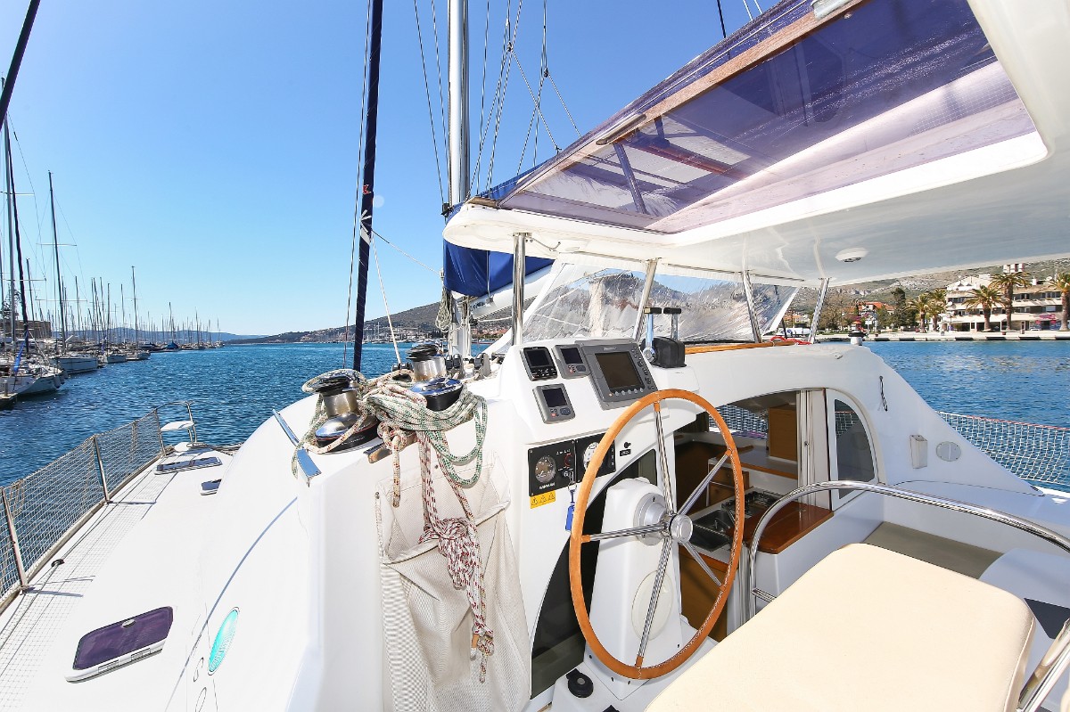 Lagoon 380 S2, Phoenix | Yacht Charter Croatia