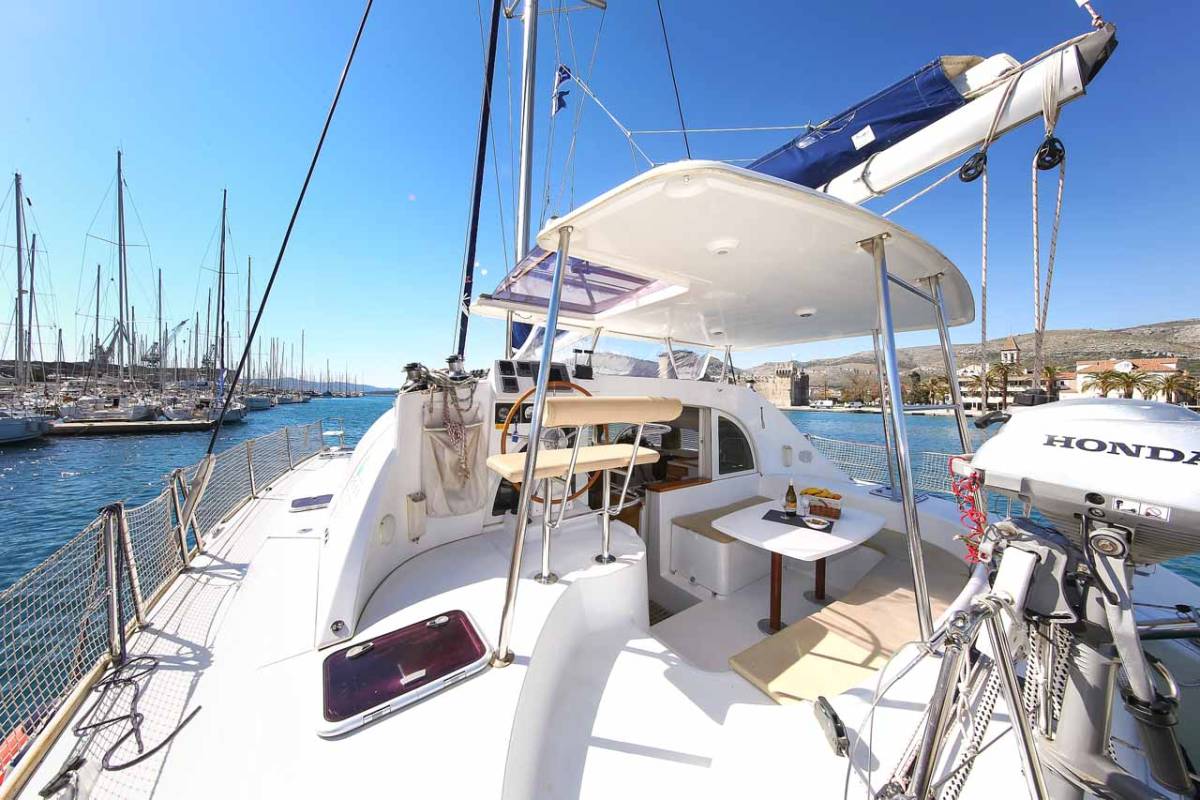 Lagoon 380 S2, Phoenix | Yacht Charter Croatia