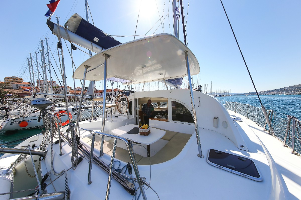 Lagoon 380 S2, Phoenix | Yacht Charter Croatia