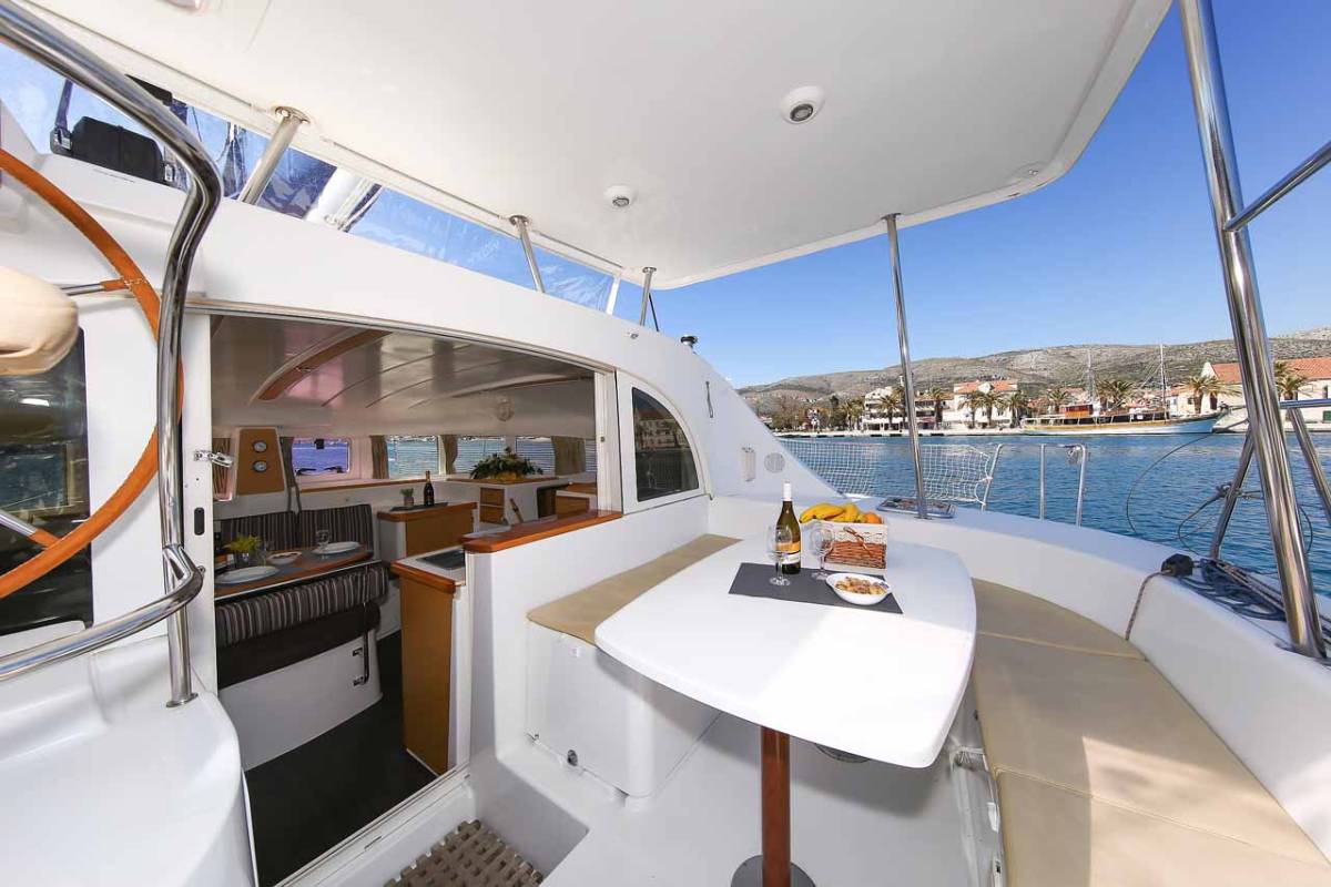Lagoon 380 S2, Phoenix | Yacht Charter Croatia