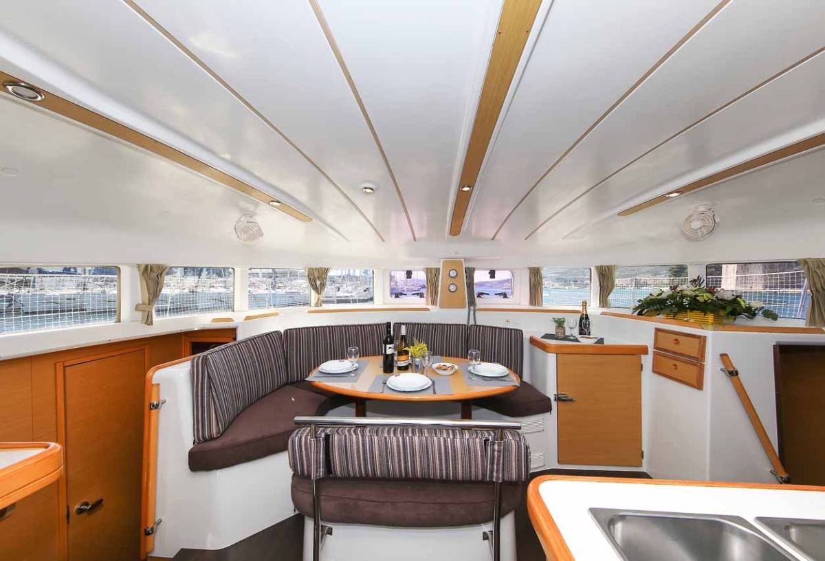 Lagoon 380 S2, Phoenix | Yacht Charter Croatia