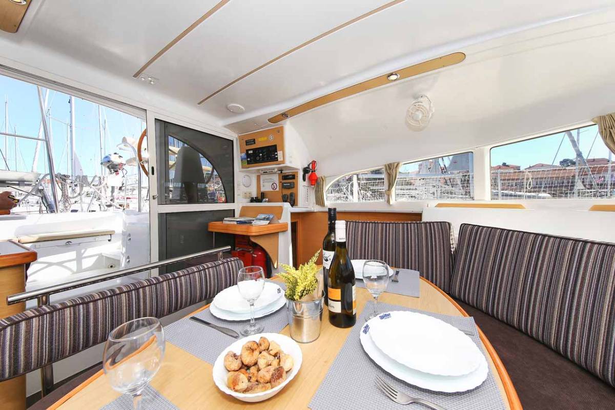 Lagoon 380 S2, Phoenix | Yacht Charter Croatia