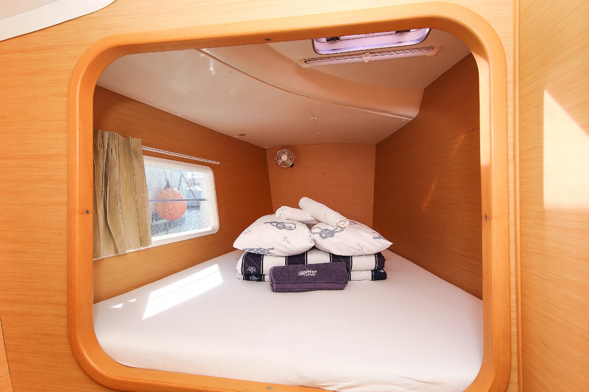 Lagoon 380 S2, Phoenix | Yacht Charter Croatia