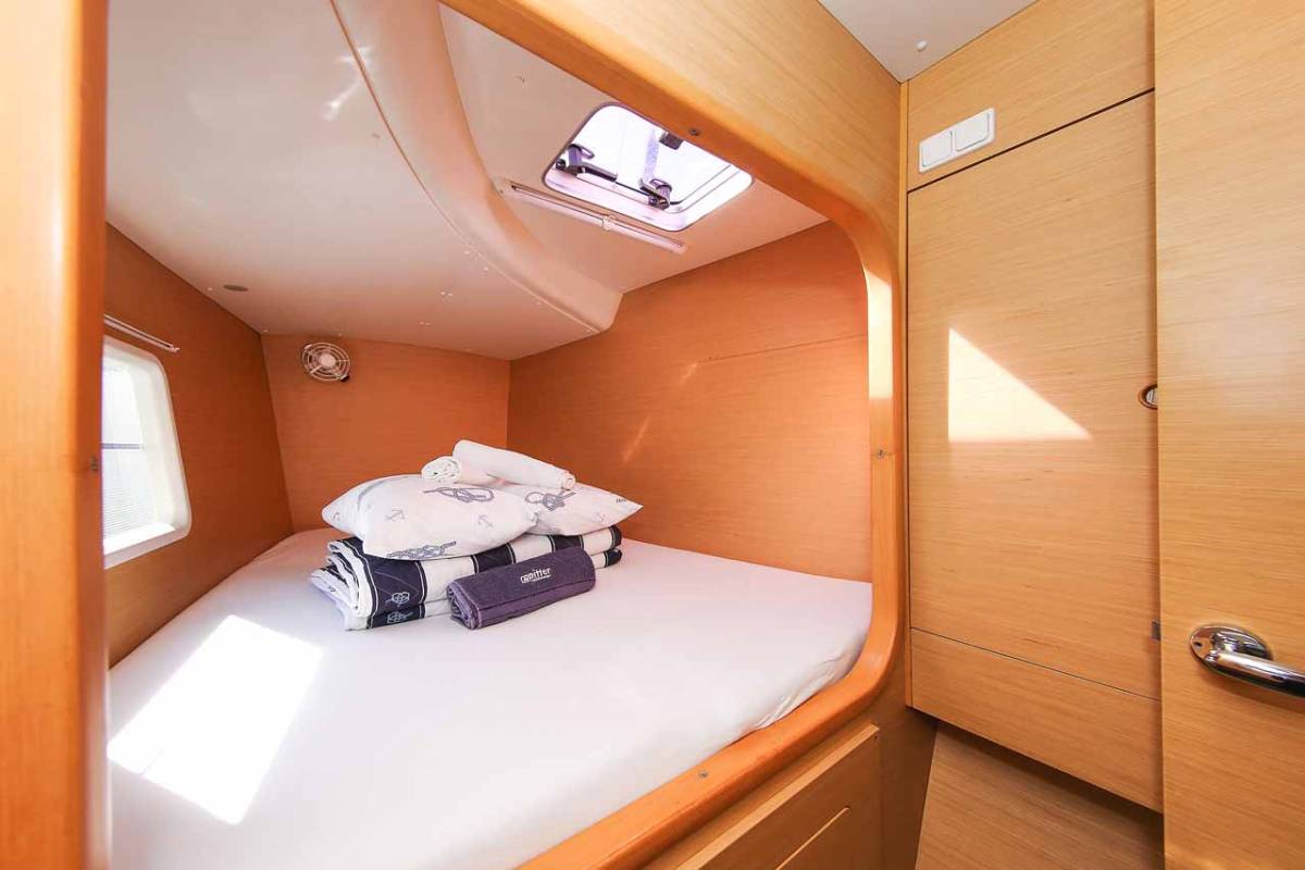 Lagoon 380 S2, Phoenix | Yacht Charter Croatia