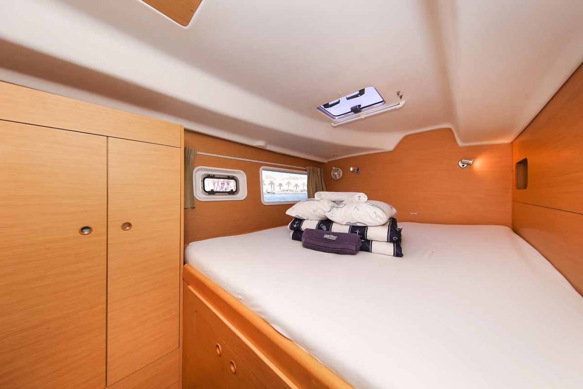 Lagoon 380 S2, Phoenix | Yacht Charter Croatia