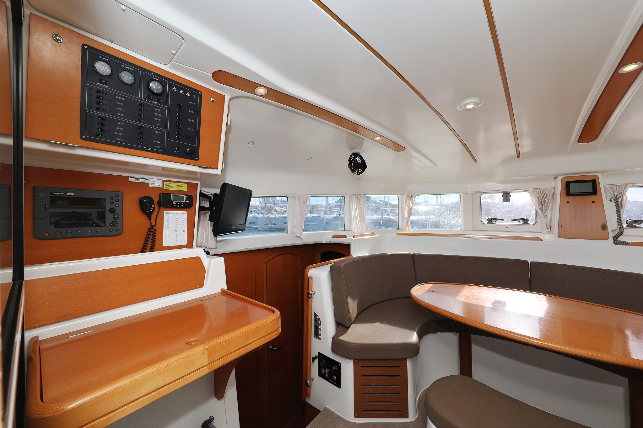 Lagoon 380 S2, Love Song | Yacht Charter Croatia