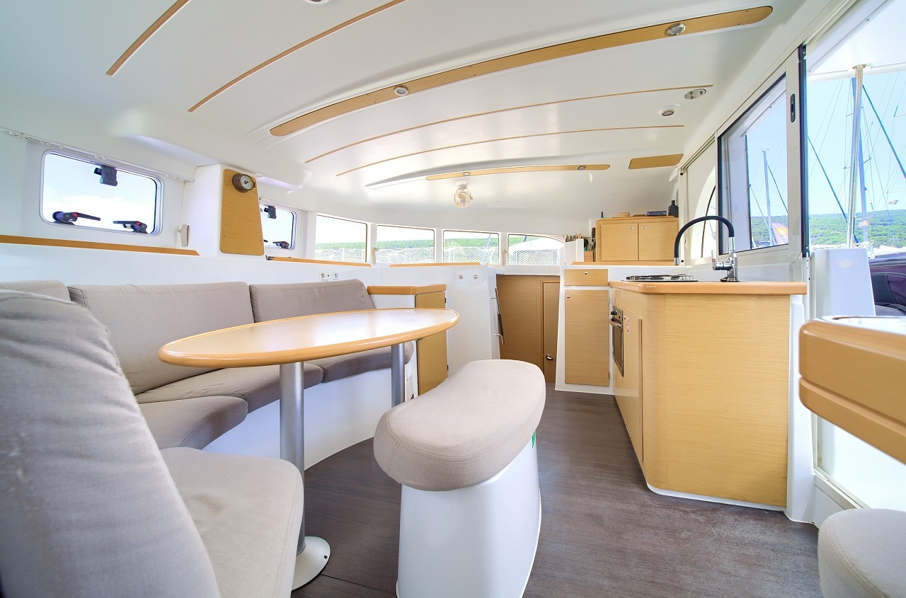 Lagoon 380 S2, Atenea | Yachtcharter Kroatien