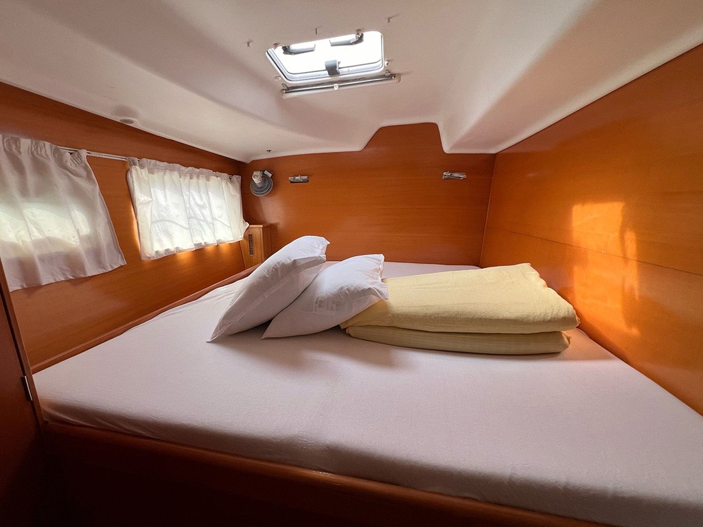 Lagoon 380 S2, Relax | Yacht Charter Croatia