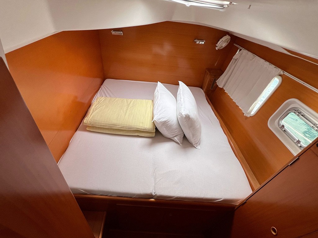 Lagoon 380 S2, Relax | Yacht Charter Croatia