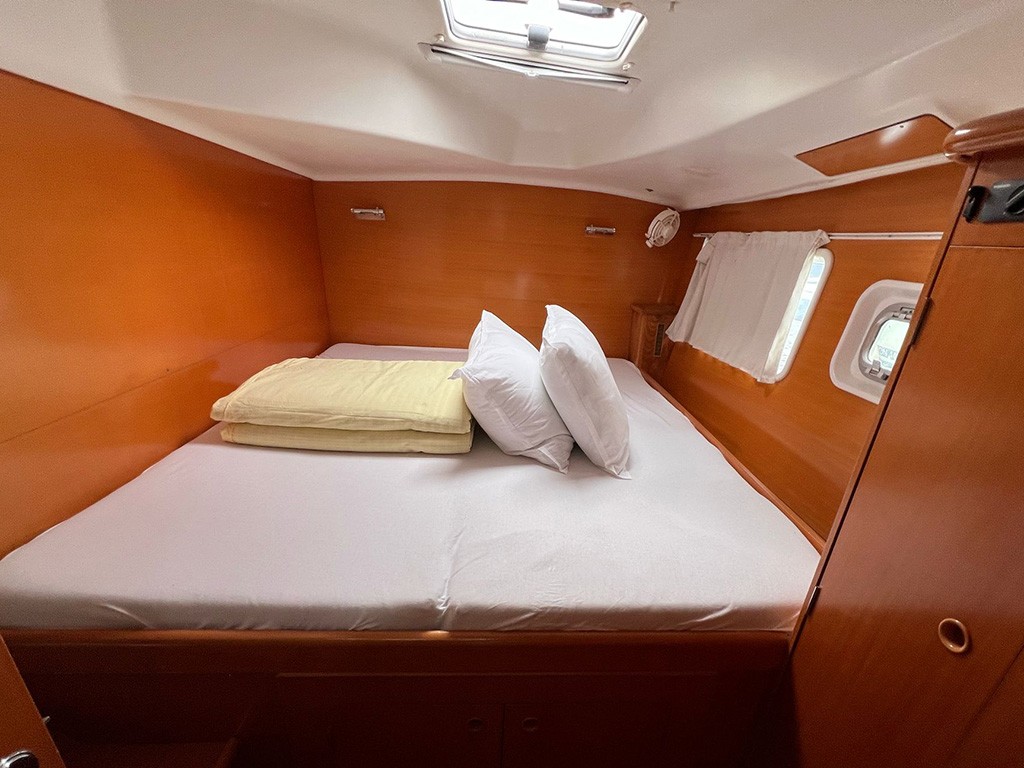 Lagoon 380 S2, Relax | Yacht Charter Croatia