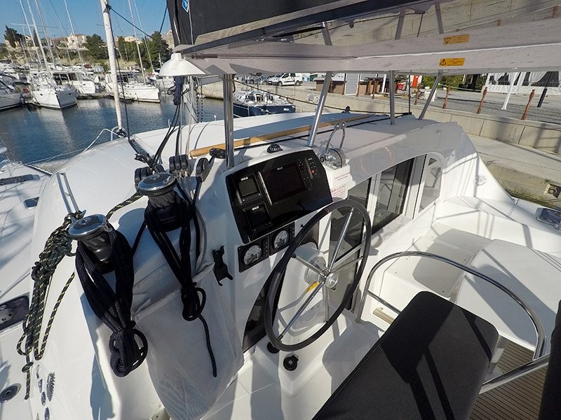 Lagoon 380, Grey Pearl | Yacht Charter Croatia