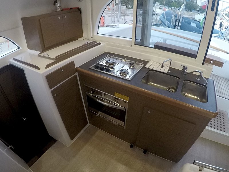 Lagoon 380, Grey Pearl | Yacht Charter Croatia
