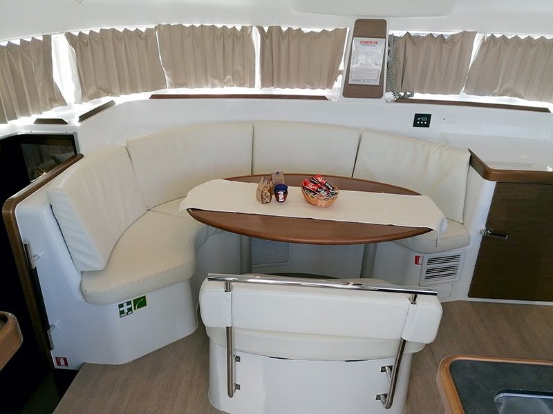 Lagoon 380, Grey Pearl | Yacht Charter Croatia