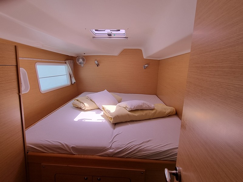 Lagoon 380, Xenia | Yacht Charter Croatia