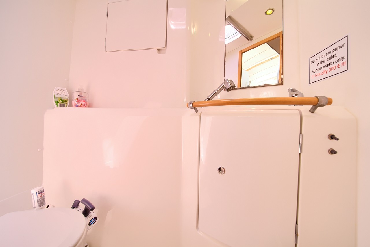 Lagoon 380, Xenia | Yacht Charter Croatia