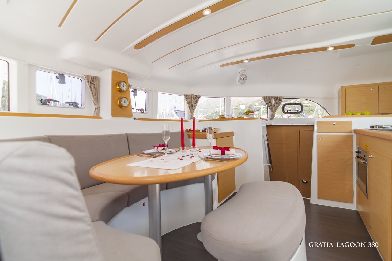Lagoon 380, Gratia | Yachtcharter Kroatien