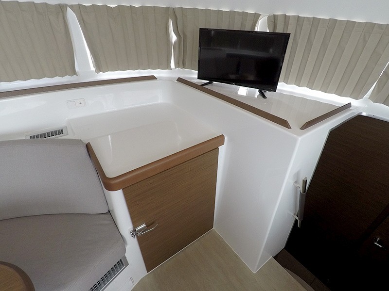 Lagoon 380, Maya | Yachtcharter Kroatien