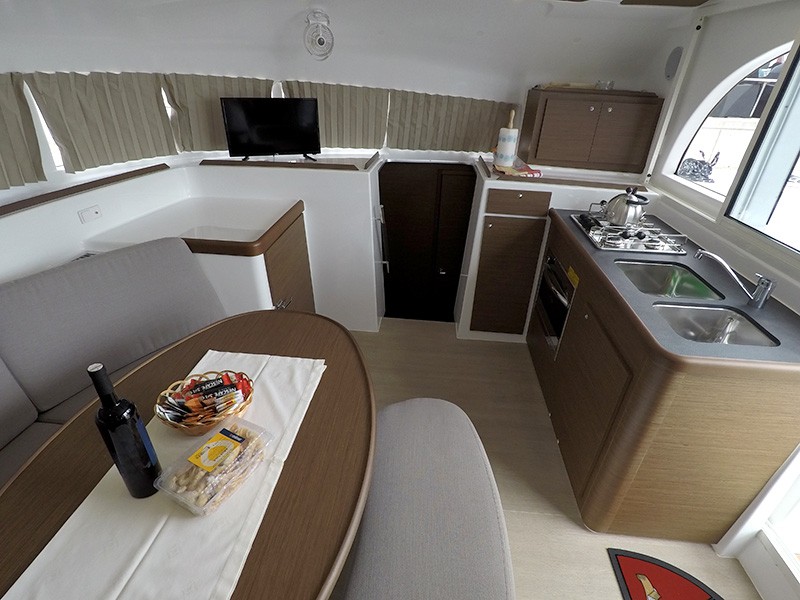 Lagoon 380, Maya | Yachtcharter Kroatien