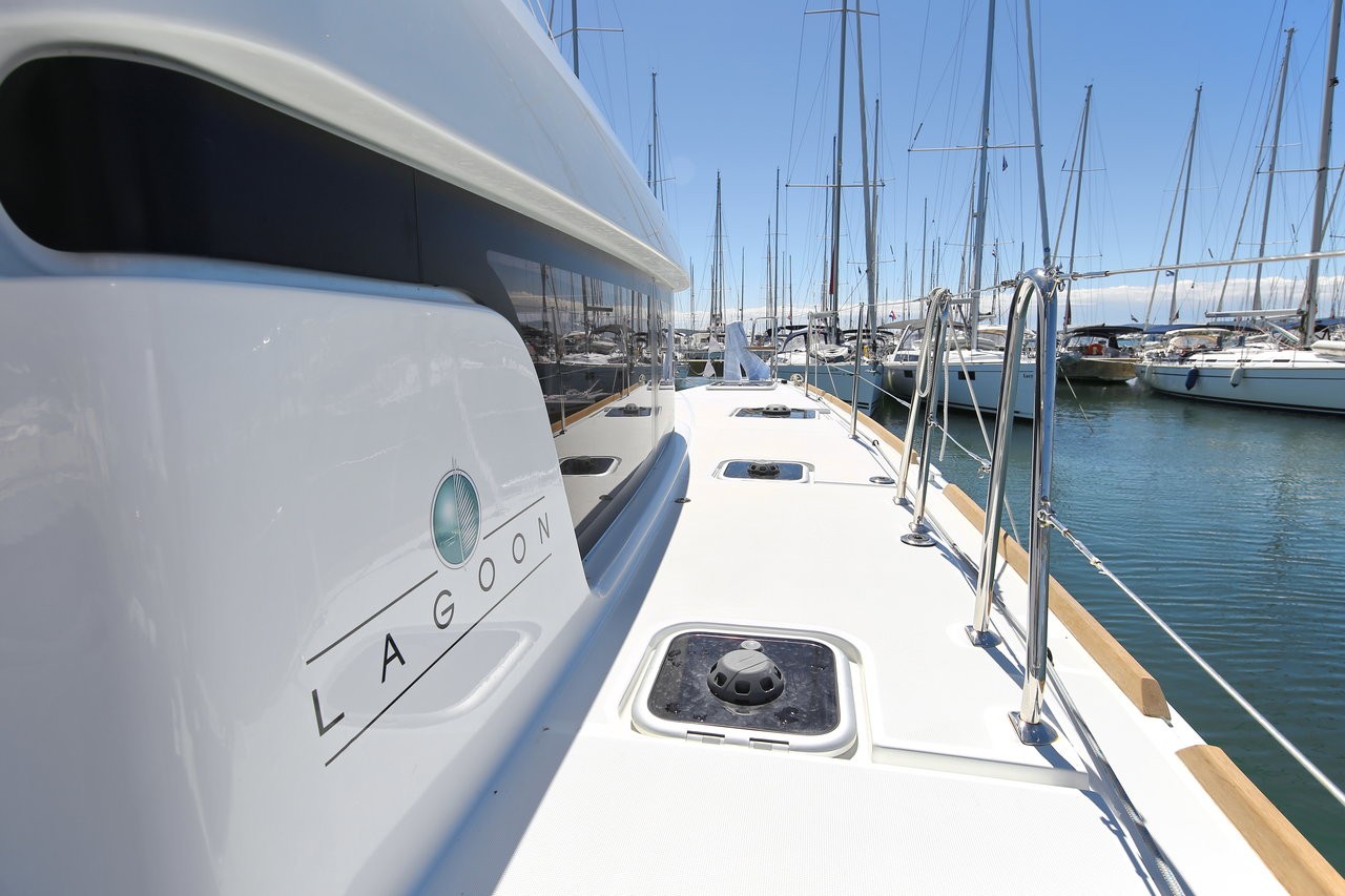 Lagoon 39, Gin Tonic | Yacht Charter Croatia