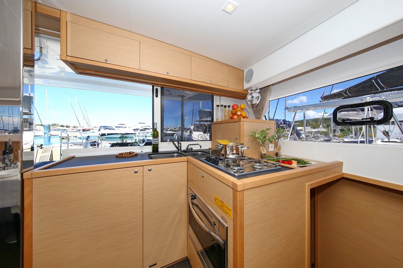 Lagoon 39, Gin Tonic | Yacht Charter Croatia