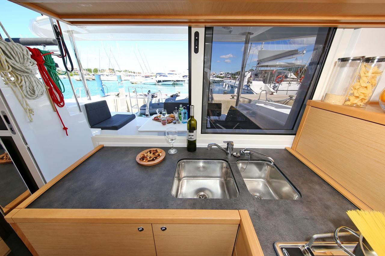 Lagoon 39, Gin Tonic | Yacht Charter Croatia