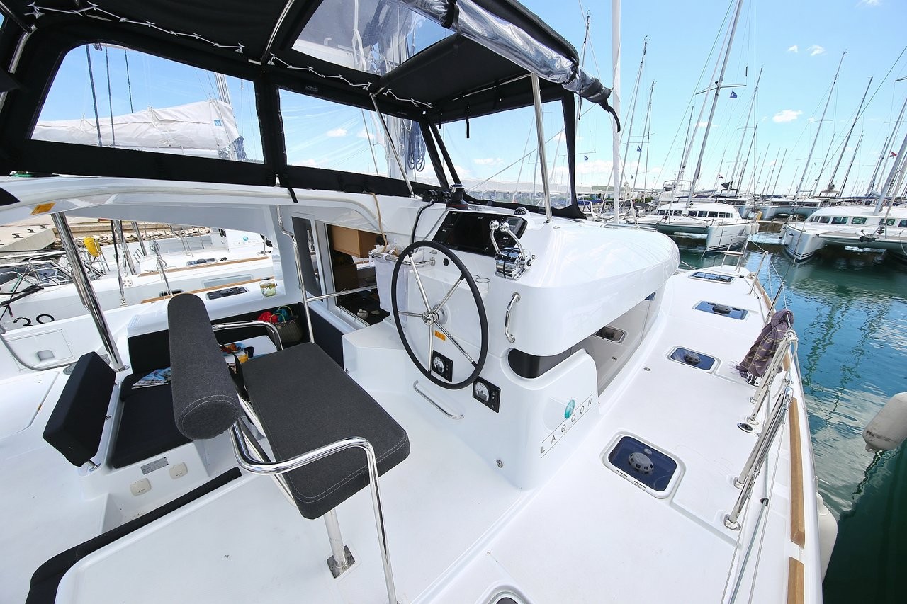 Lagoon 39, Vertigo | Yachtcharter Kroatien