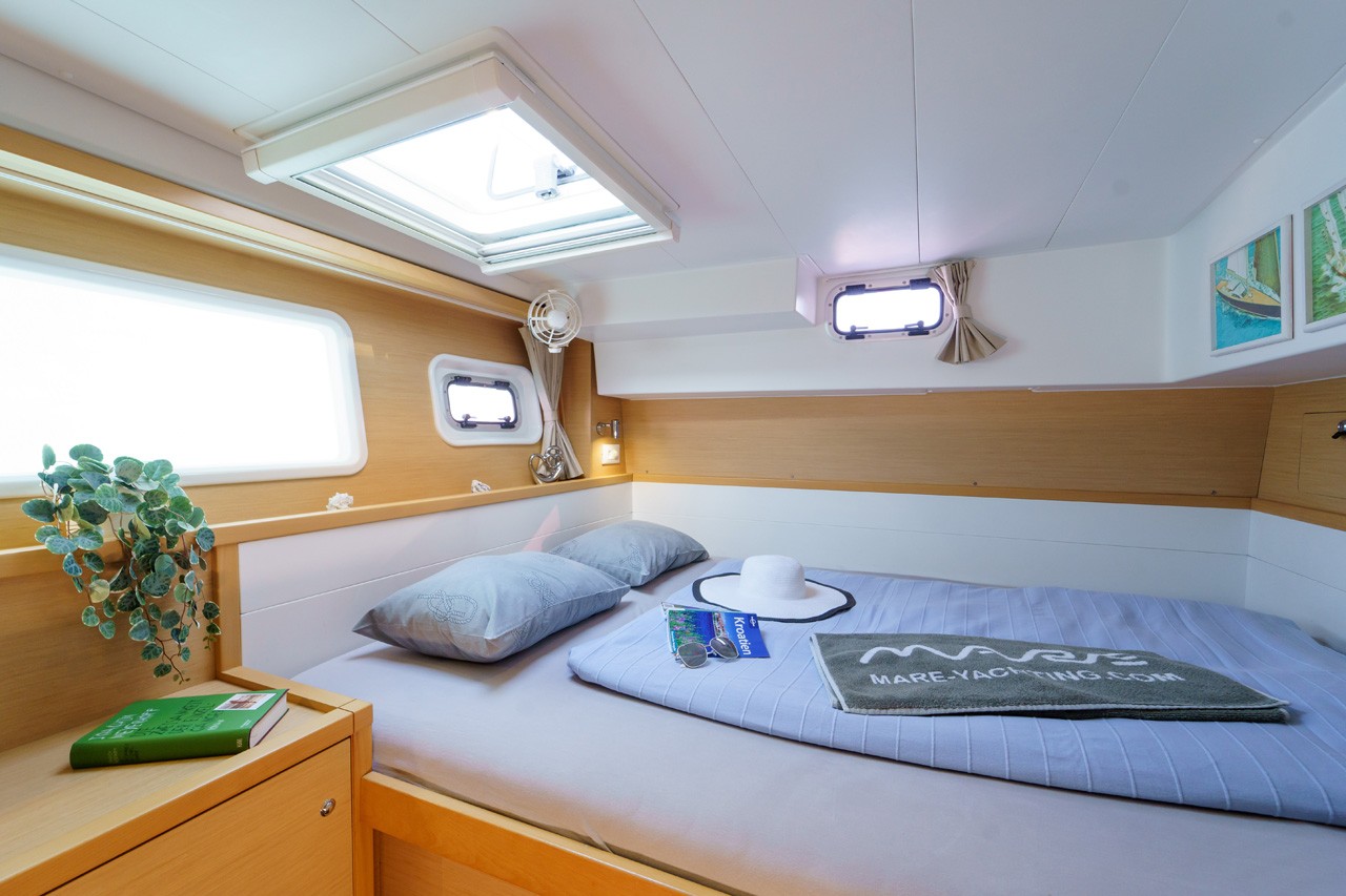 Lagoon 39, White Pearl | Yacht Charter Croatia