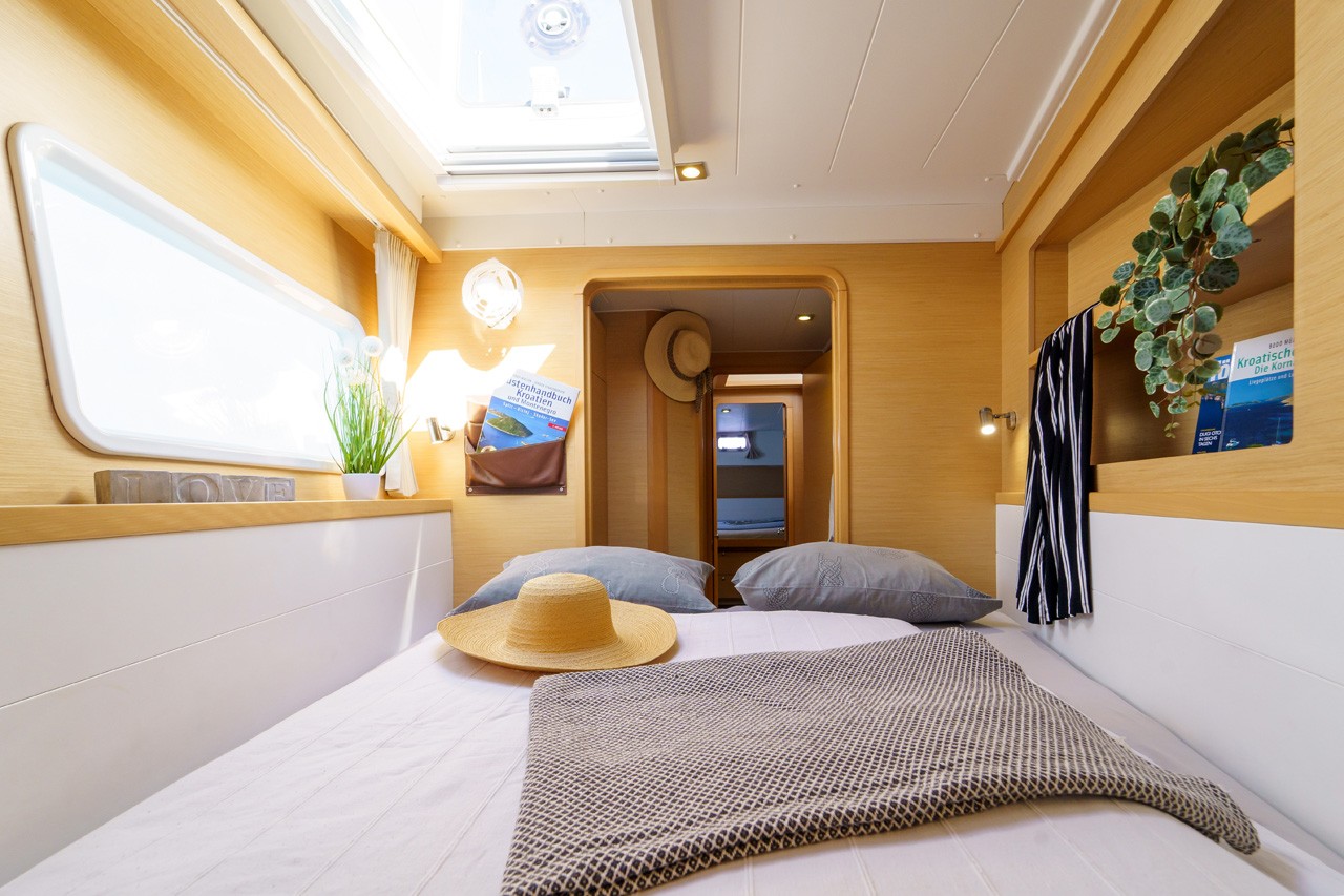 Lagoon 39, White Pearl | Yacht Charter Croatia