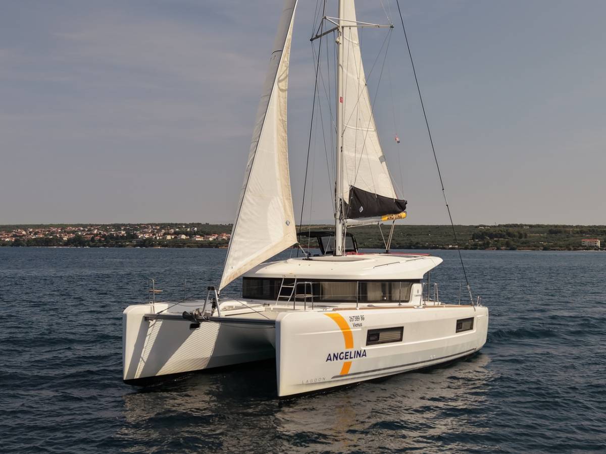 Lagoon 40, Venus | Yacht Charter Croatia