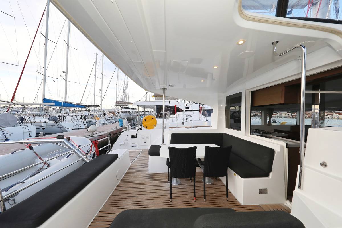 Lagoon 40, Venus | Yacht Charter Croatia